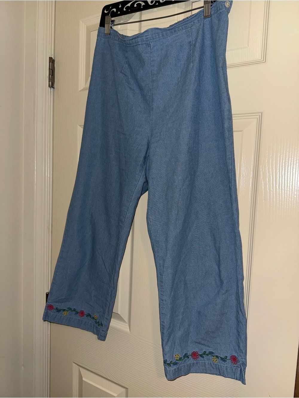 Kim Rogers Light Blue Cropped Embroidered Ankle Pants